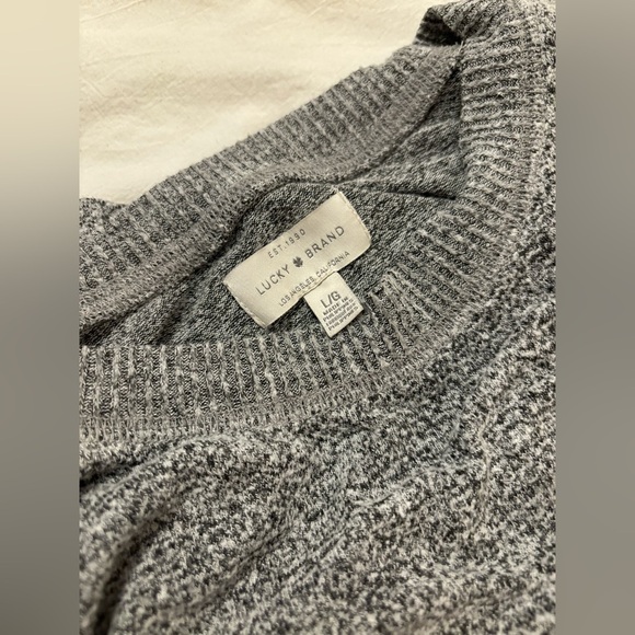 Lucky Brand Lightweight Sweater - Picture 2 of 2